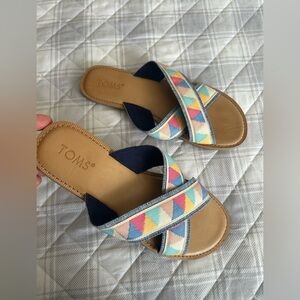 TOMS Women's Geometric Pattern Sandals